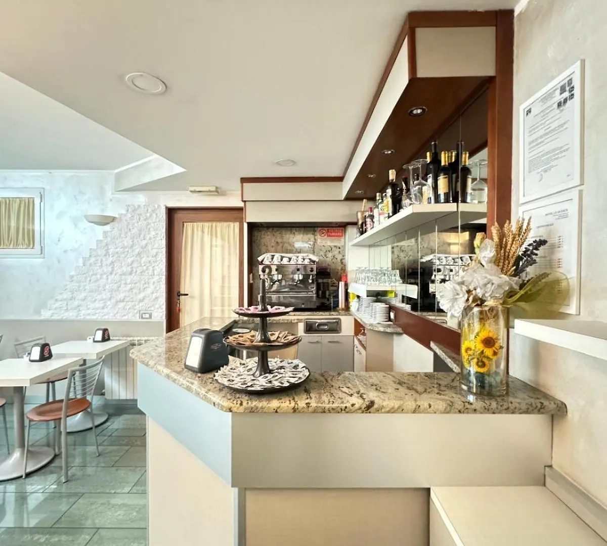 **  Hotel Le Querce Milan Italy
