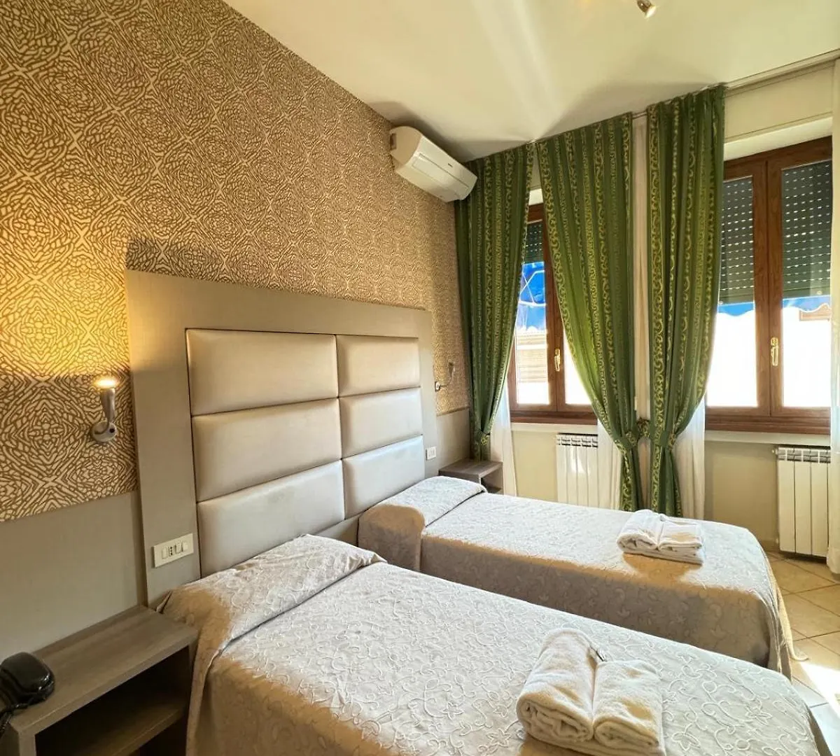 **  מילאנו Hotel Le Querce איטליה
