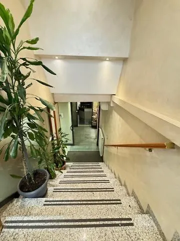מילאנו Hotel Le Querce 2*,  איטליה