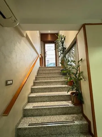 **  מילאנו Hotel Le Querce איטליה